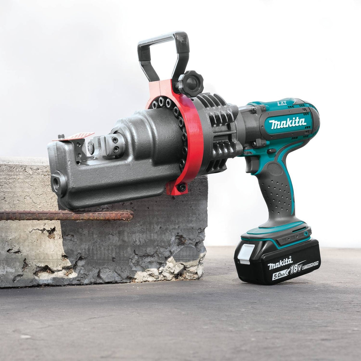 Makita XCS01T1 18V LXT Lithium-Ion Cordless Rebar Cutter Kit